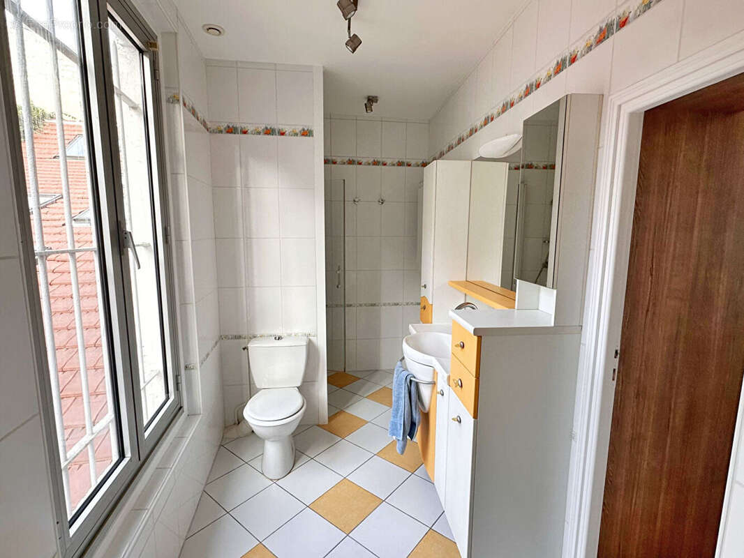 Appartement à NANTERRE