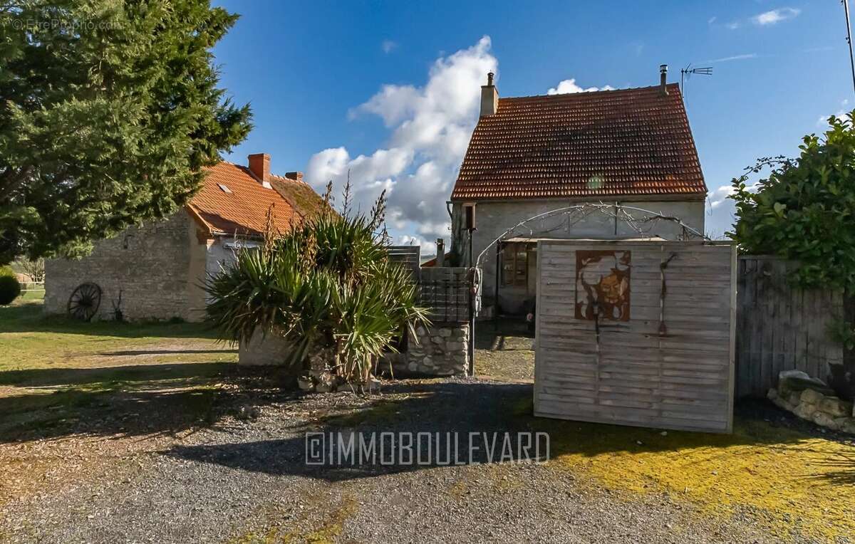 Maison à TAXAT-SENAT