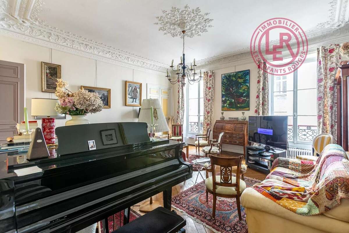 Appartement à PARIS-9E