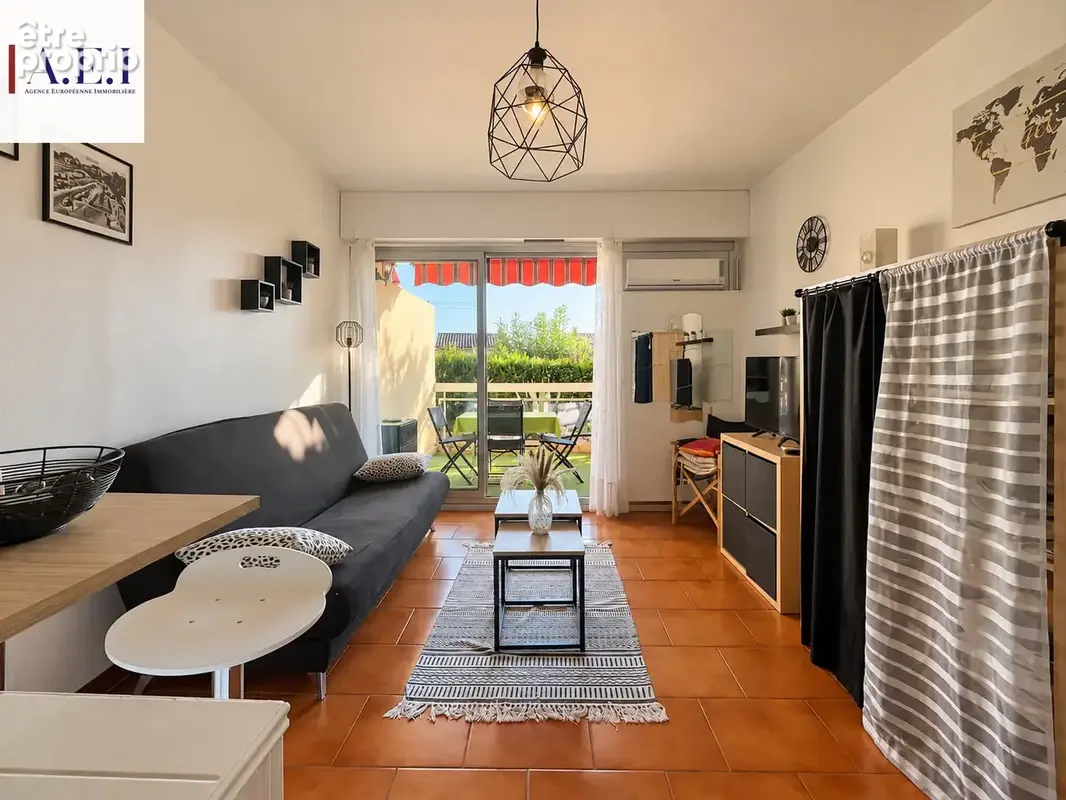 Bandol - Studio meublé avec terrasse & parking - photo 6