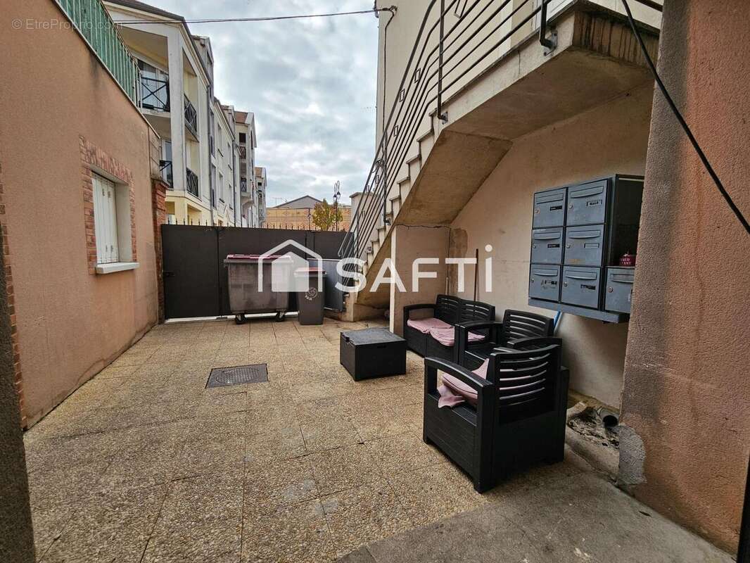 Photo 2 - Appartement à MONTEREAU-FAULT-YONNE