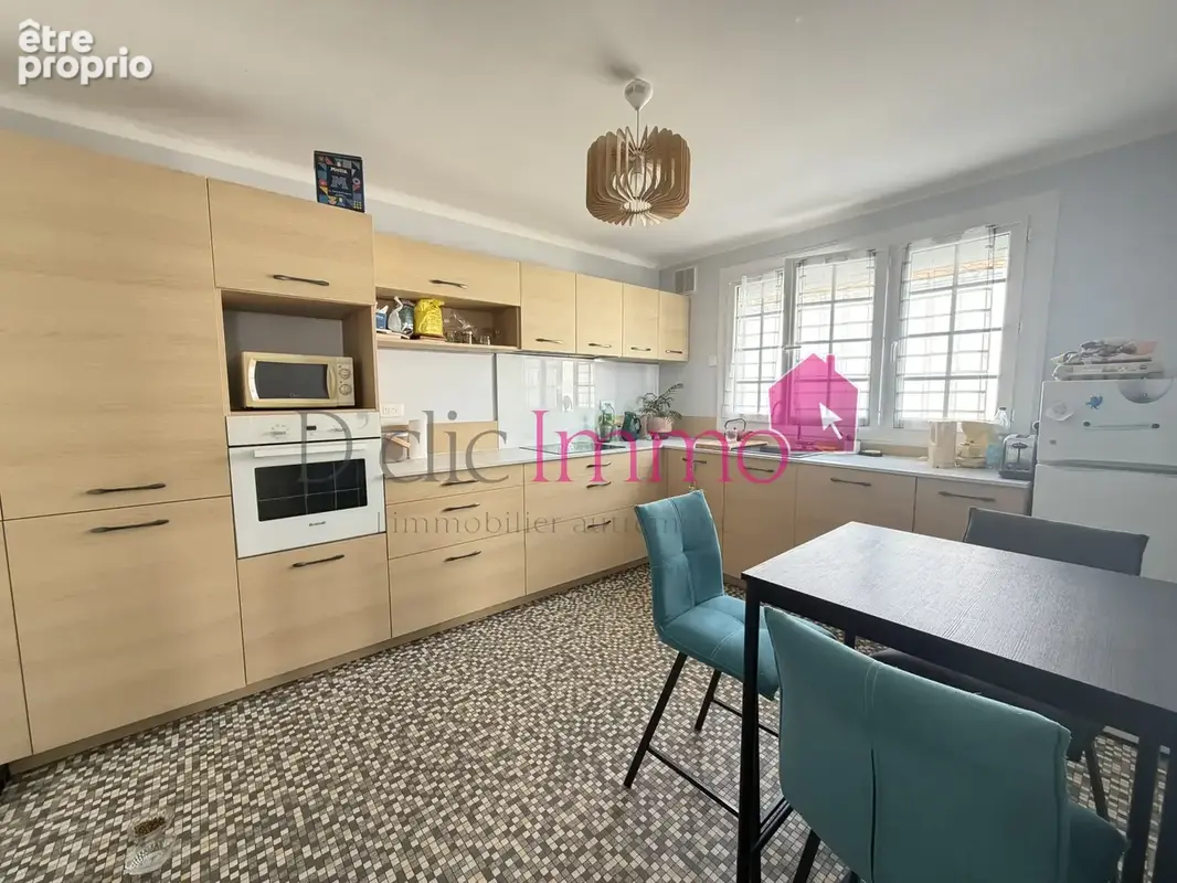 CHALLANS   Maison familiale avec logement indépendant et deux garages - photo 5