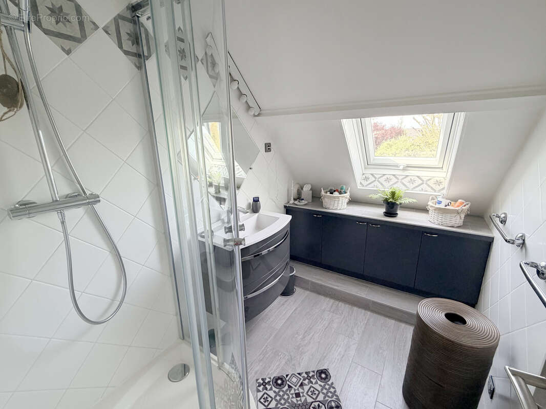 Maison spacieuse avec piscine - photo 14