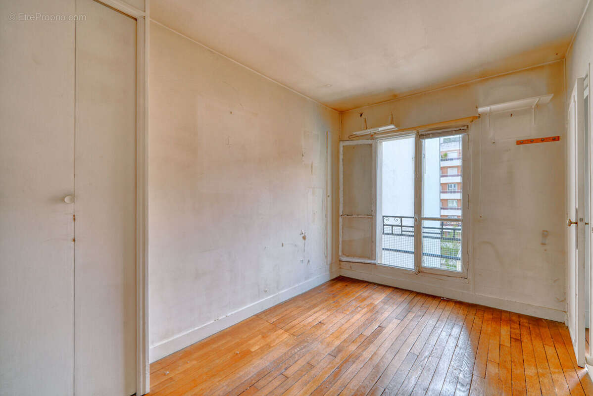 Appartement à PARIS-14E