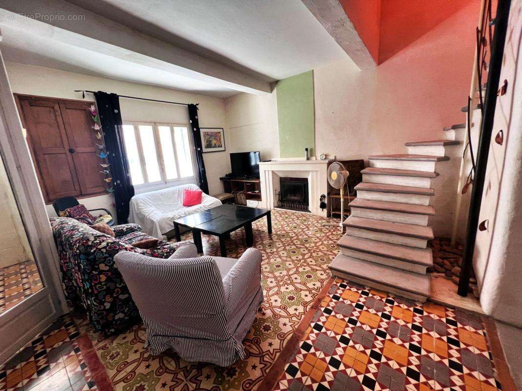 Maison 245 m² à Argeliers  - photo 3