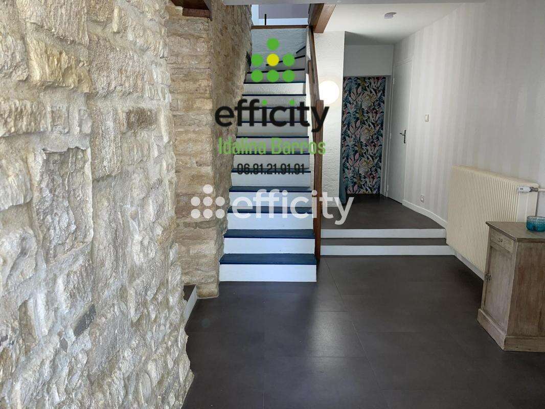 Maison à SAINT-AMANT-DE-BOIXE