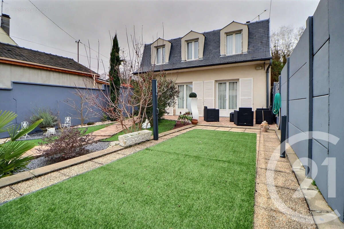 Maison à AULNAY-SOUS-BOIS