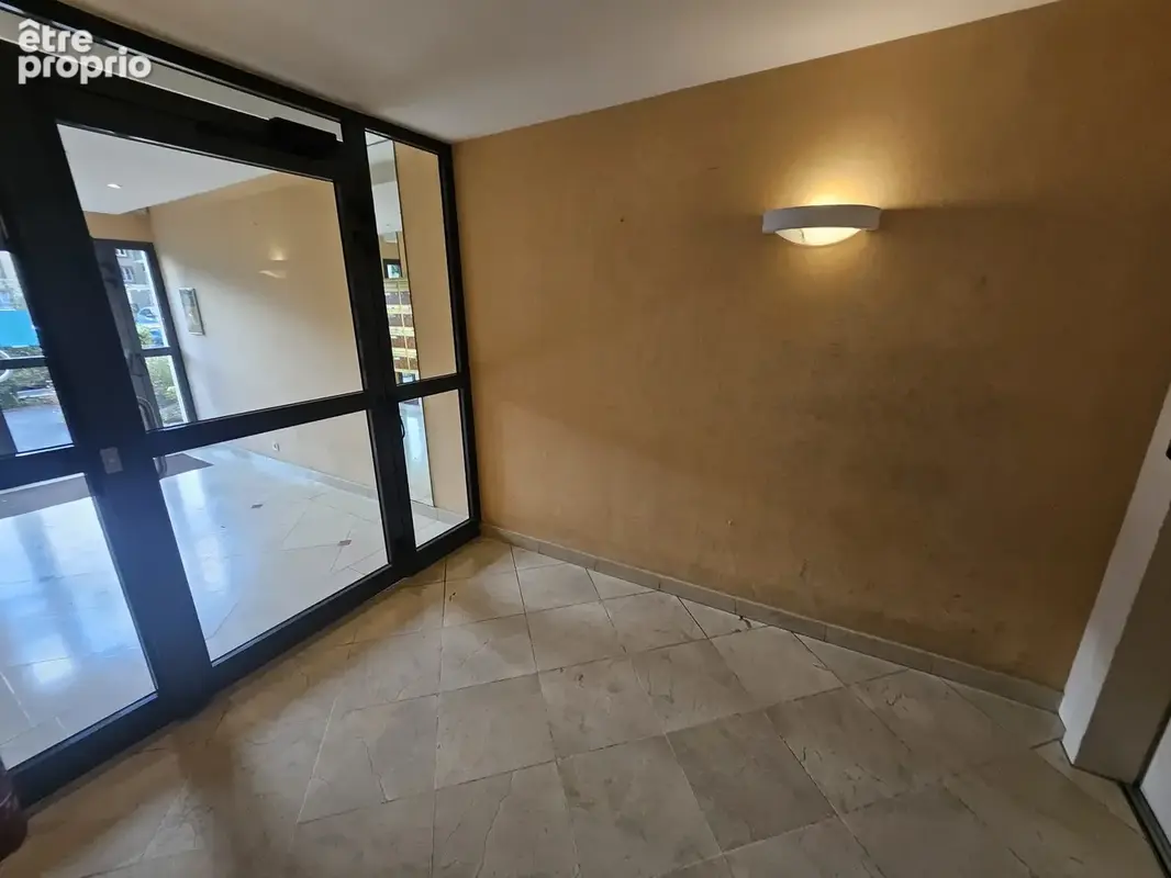 Photo Appartement à Pont-L'eveque au prix de 154 000€