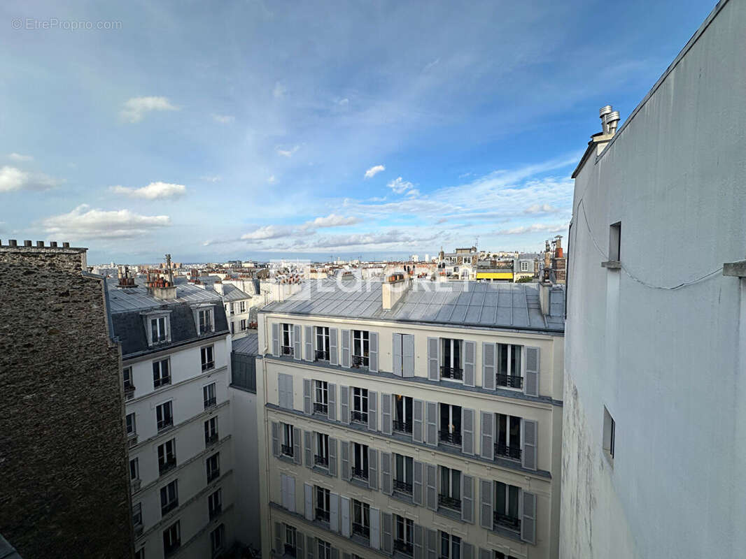 Appartement à PARIS-17E