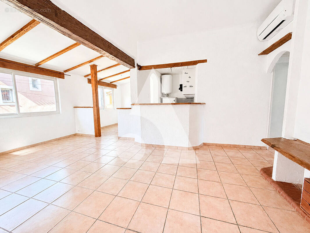 Appartement à CHATEAUNEUF-LES-MARTIGUES
