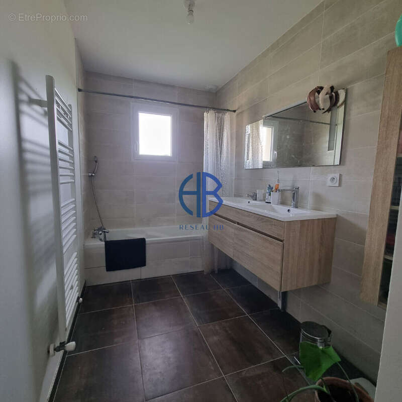 Maison à SAINT-JEAN-DE-SOUDAIN