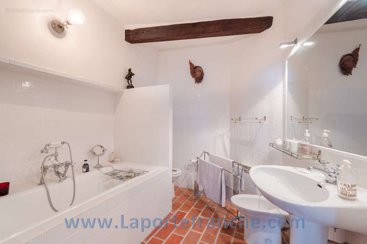 Maison à CAGNES-SUR-MER