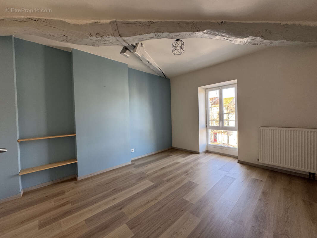 Maison à BARBEZIEUX-SAINT-HILAIRE