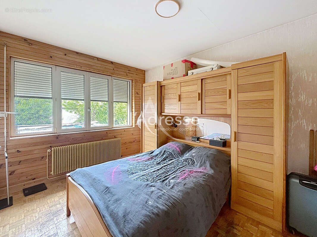 À 5 min de la gare Maison 3 chambres sur 251 m² à prix exceptionnel ! - photo 6