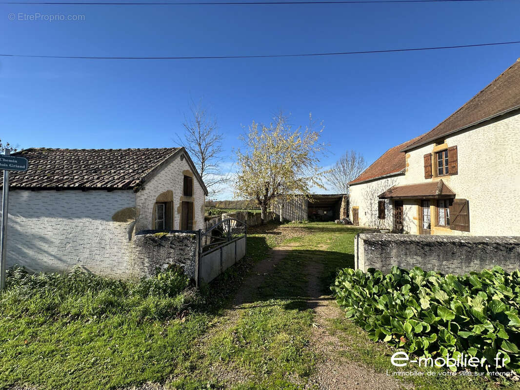 Maison à SAINTE-FOY