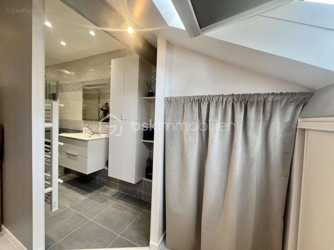 Maison élégante au cœur de la tranquillité et à proximité de toutes commodités - photo 11