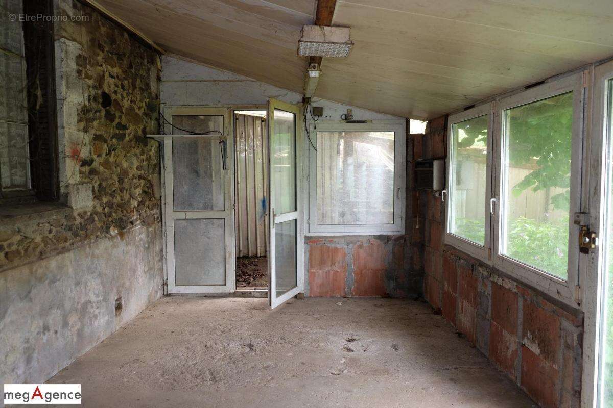 Maison à LAGRAULIERE