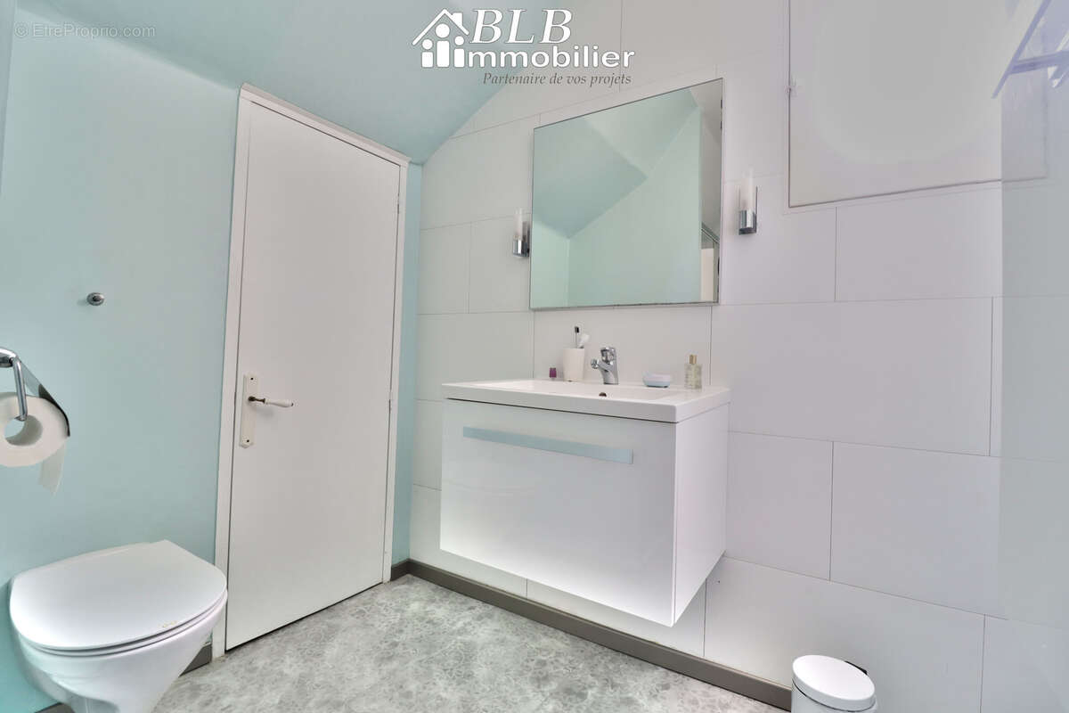 Maison à LE PERRAY-EN-YVELINES