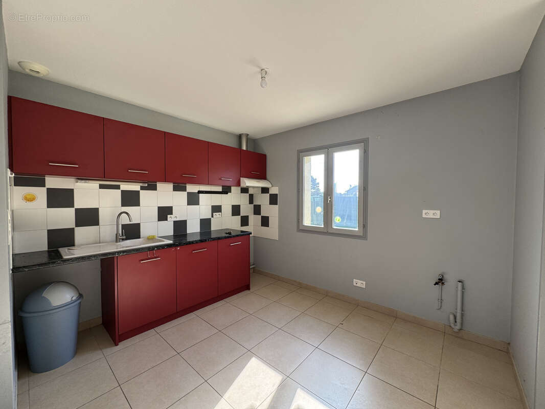 Maison à MAGNE