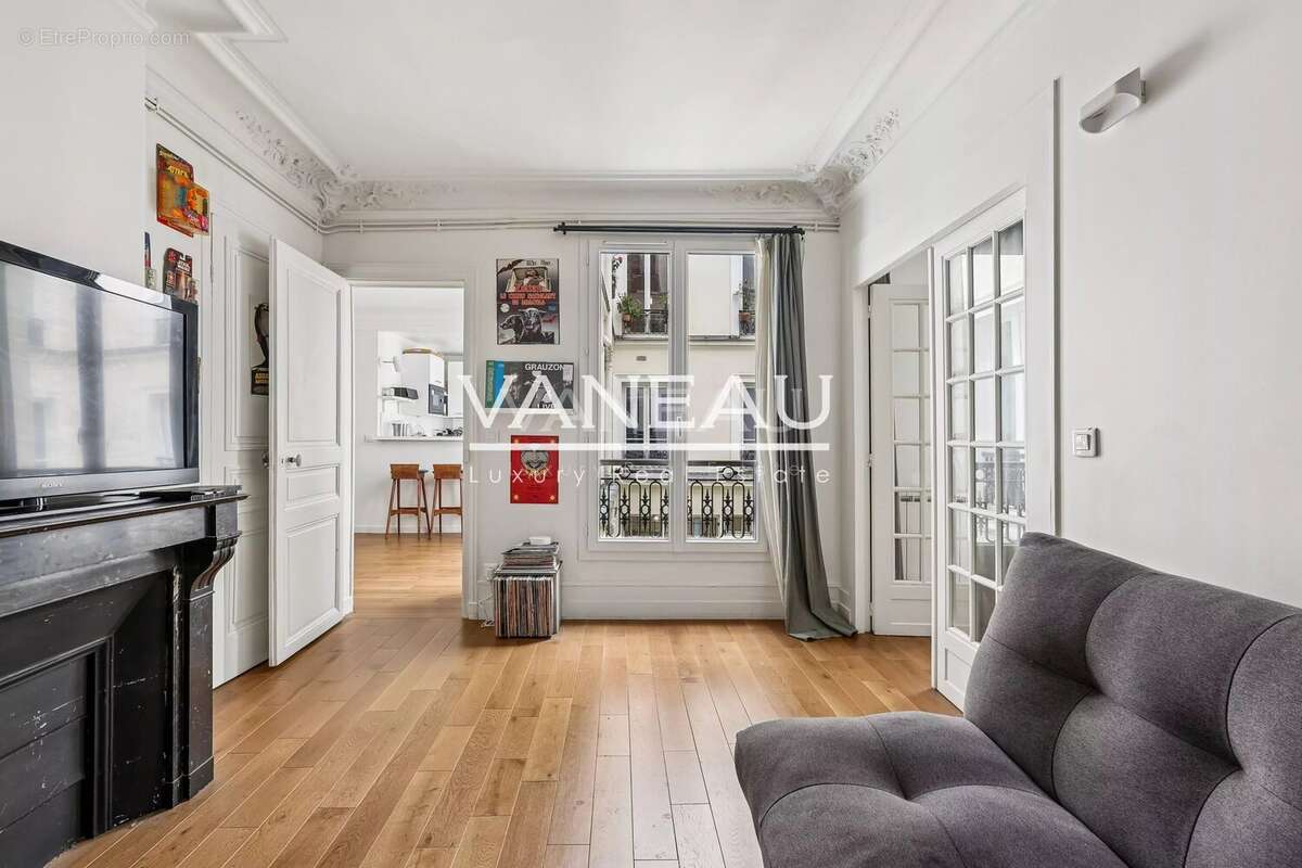 Appartement à PARIS-10E