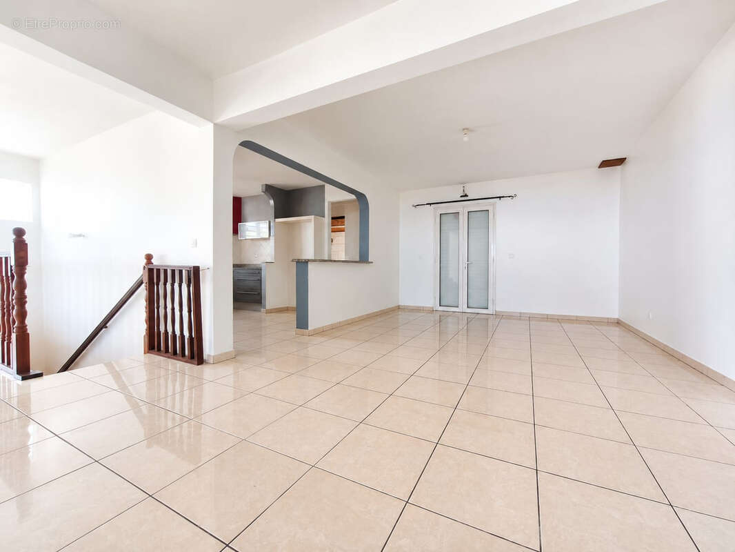 Villa f7 sur 1000 m2 saint-leu - photo 12