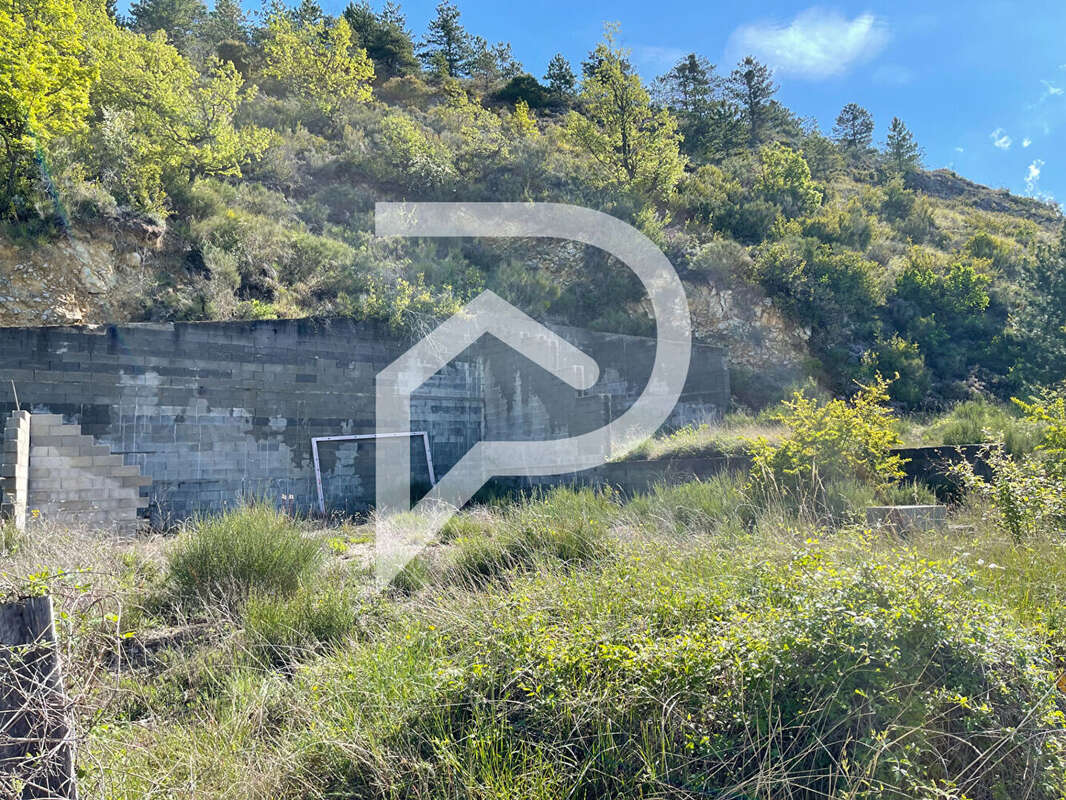 Terrain à SAINT-JURS