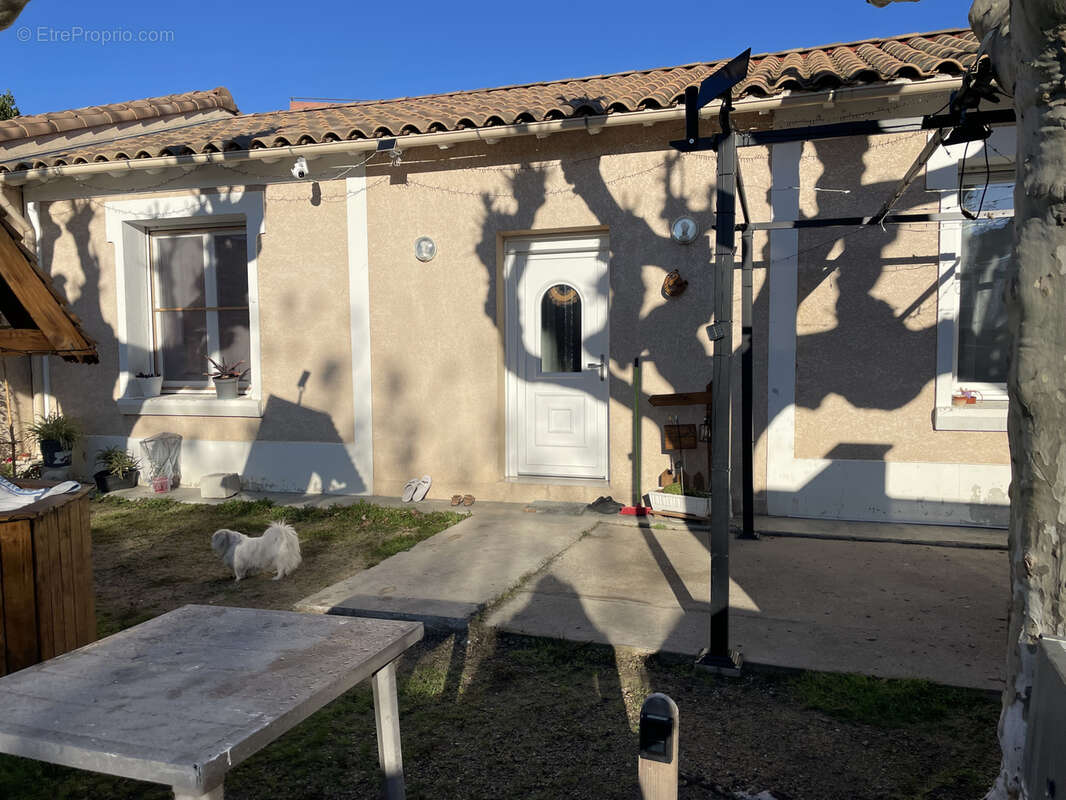 Maison à LE PONTET