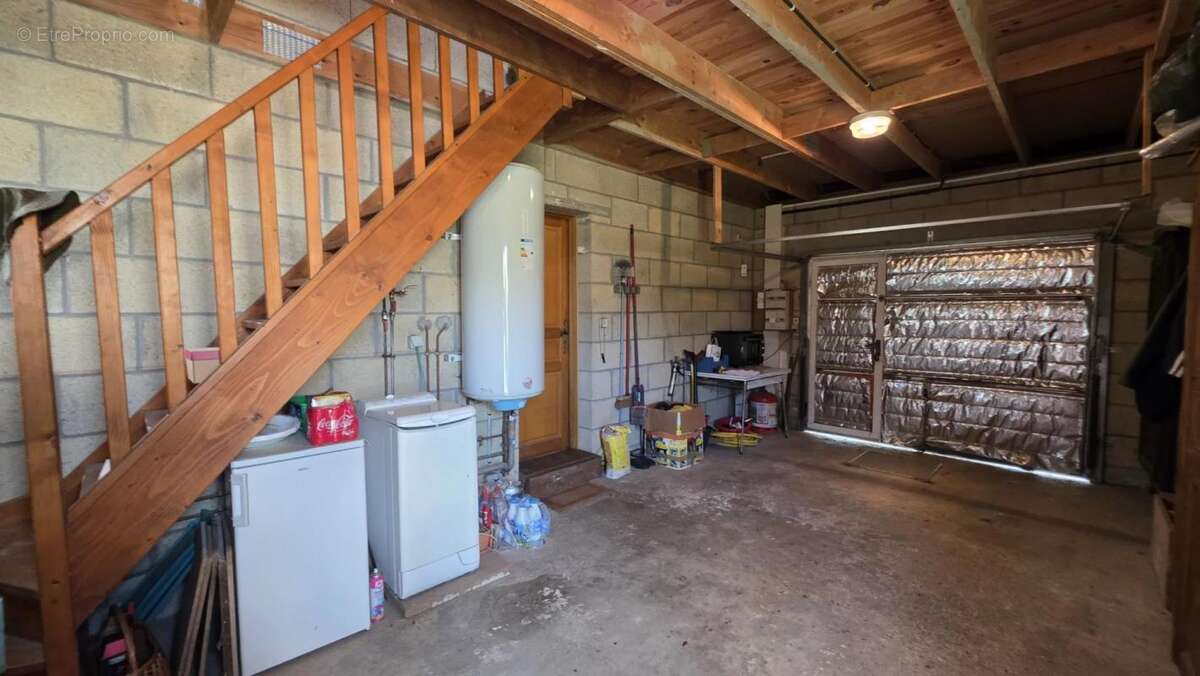 Maison à MILLY-SUR-THERAIN