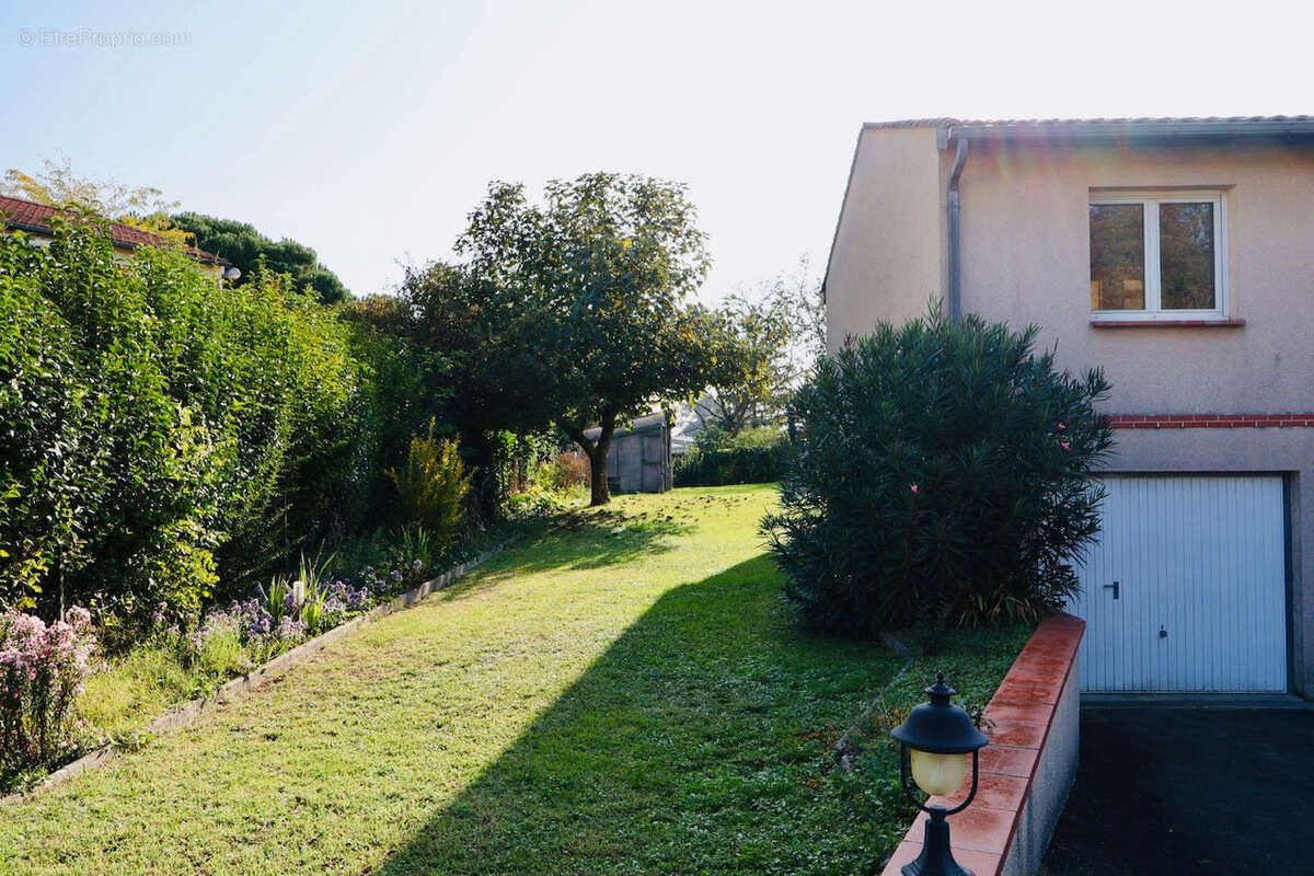 Maison à POMPERTUZAT