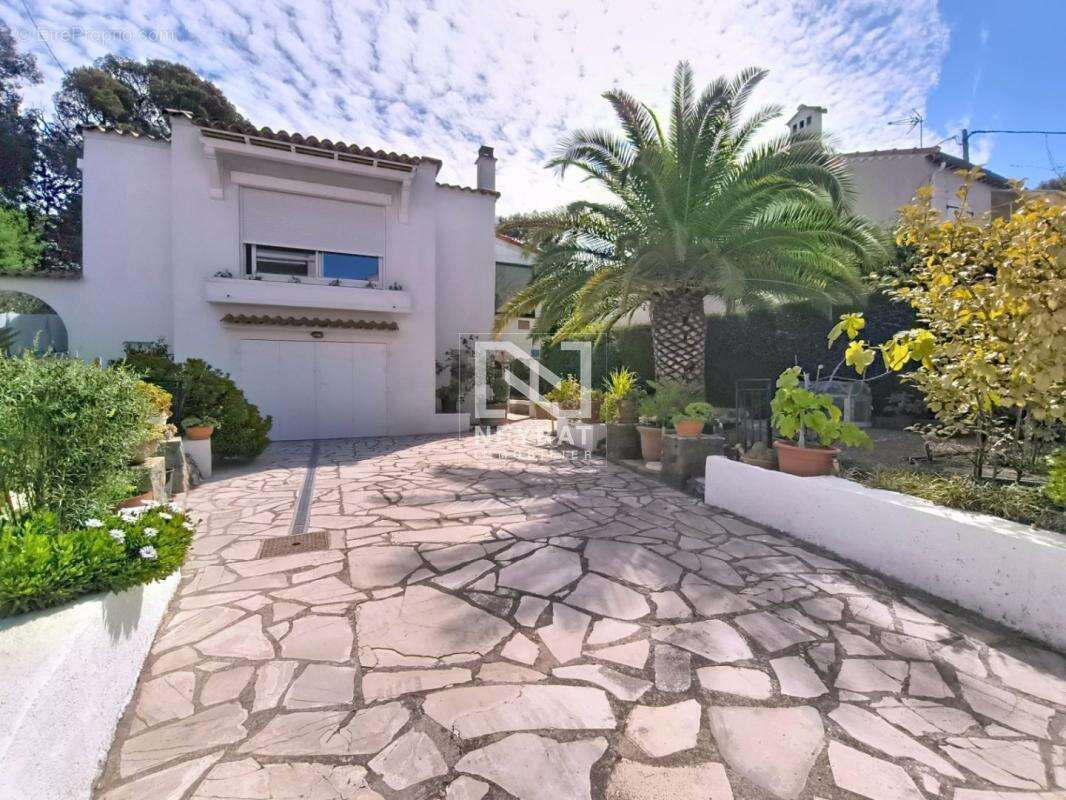 Maison à SAINT-RAPHAEL