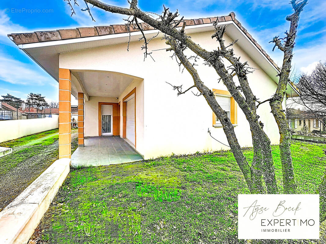 Maison à ROUSSILLON