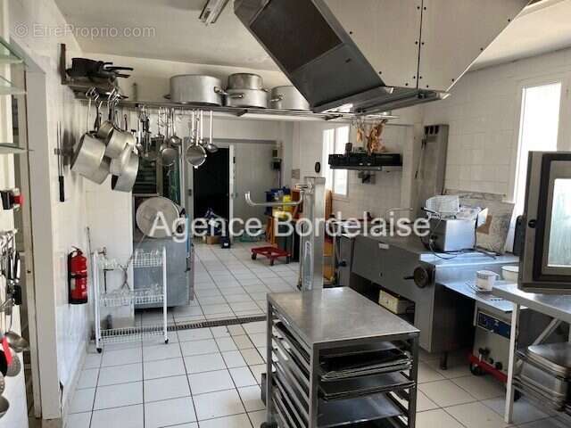 125 m² à Pessac  - photo 2