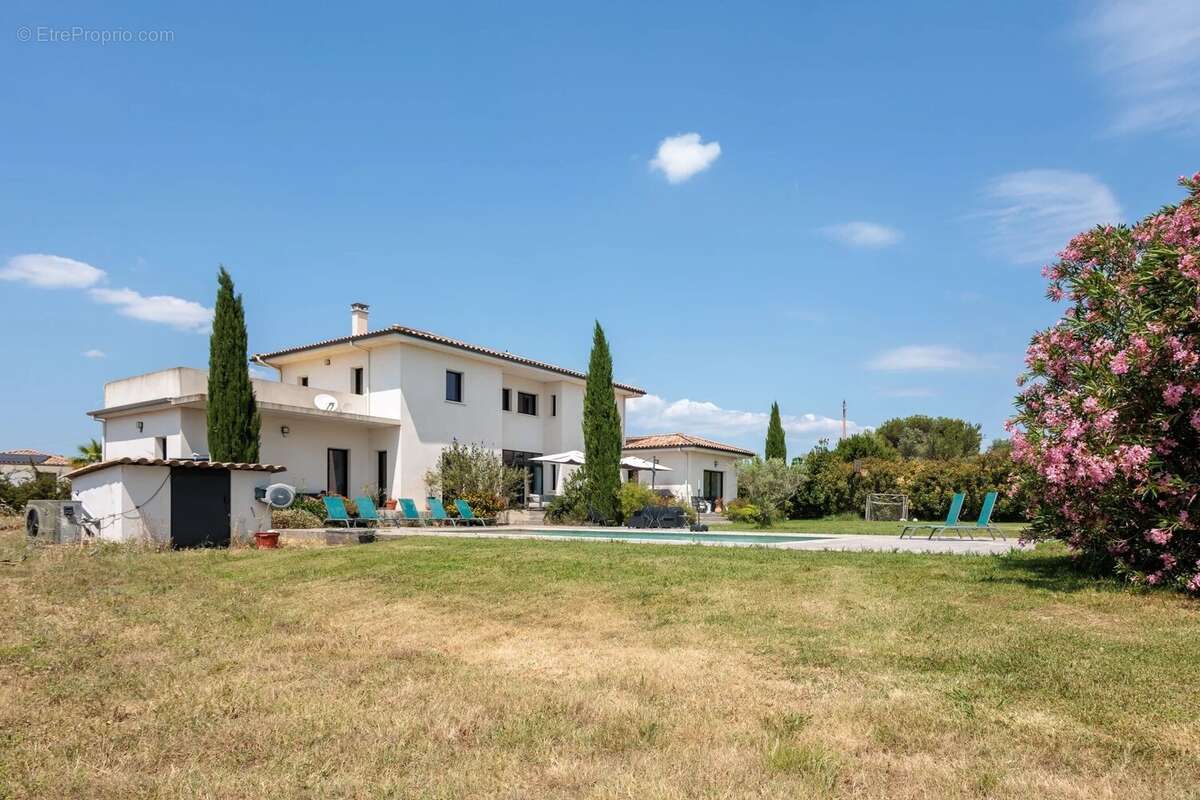 Maison contemporaine avec piscine Campagne Arlésienne - photo 23