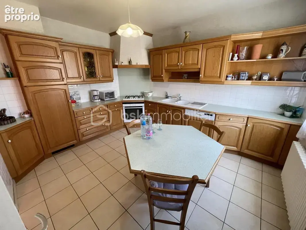 PLOËRMEL CENTRE – Maison familiale 174 m² – 5 chambres – Terrain 1 000 m² divisible et constructible - photo 7
