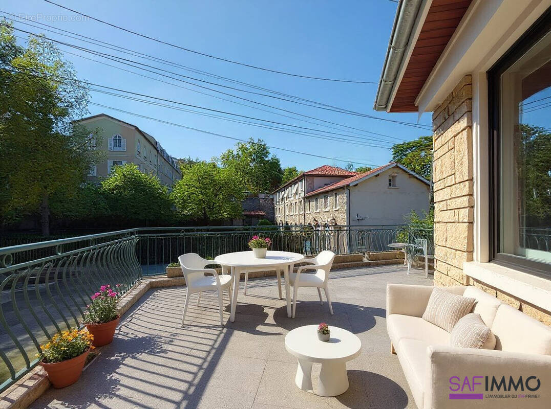 Appartement à OULLINS
