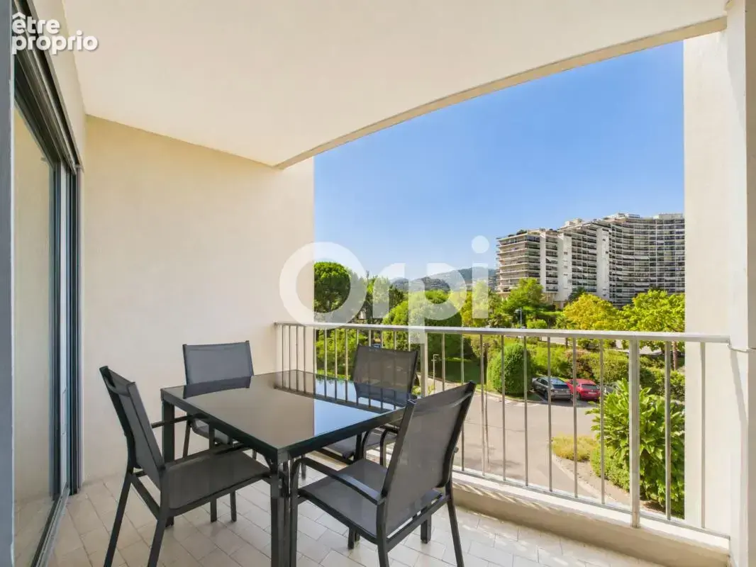 Studio - residence standing - parking -  cave- piscine - photo 7