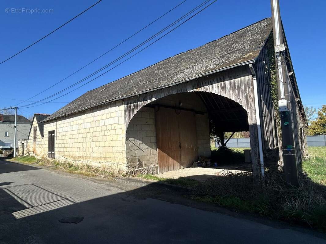 Maison à VILLEBERNIER