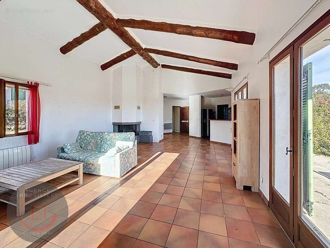 Maison à LES ADRETS-DE-L'ESTEREL