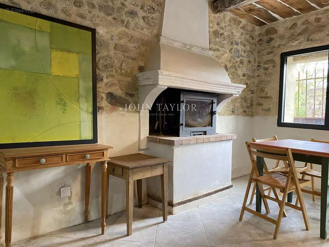 Maison à ENTRECHAUX