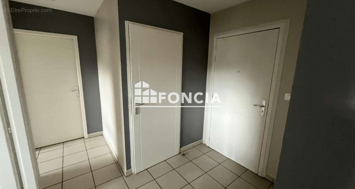 Appartement à BONNE