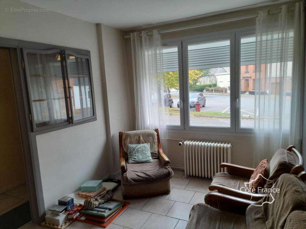 Maison à LA CAPELLE