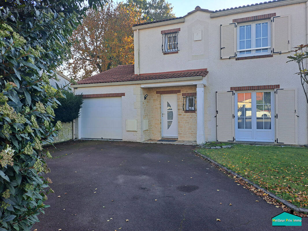 Maison à LA CHEVROLIERE