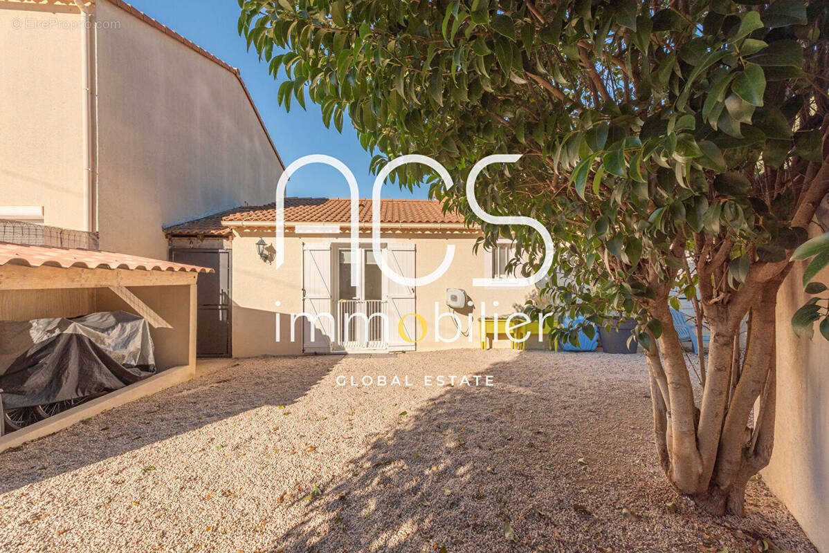 Maison à CHATEAUNEUF-LES-MARTIGUES