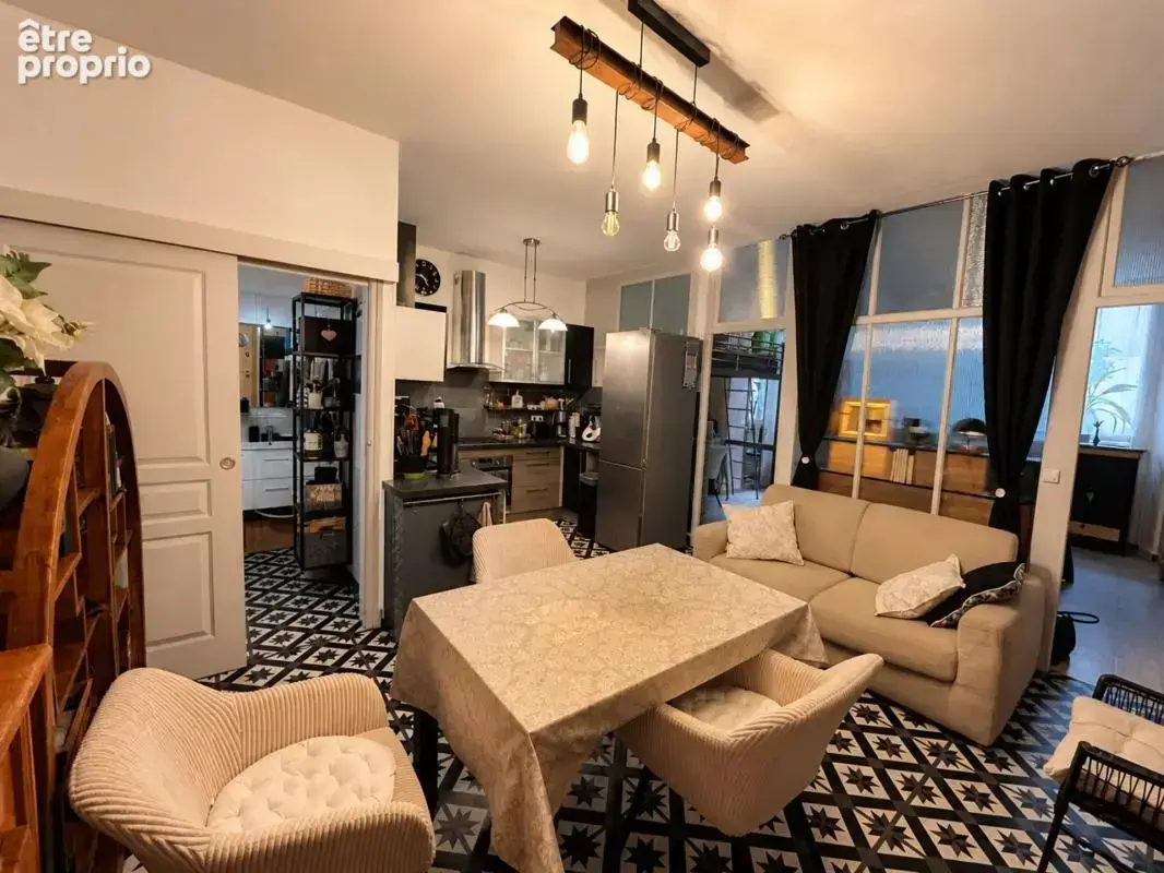 Appartement 3 pièces de 45 m² à Menton - photo 2