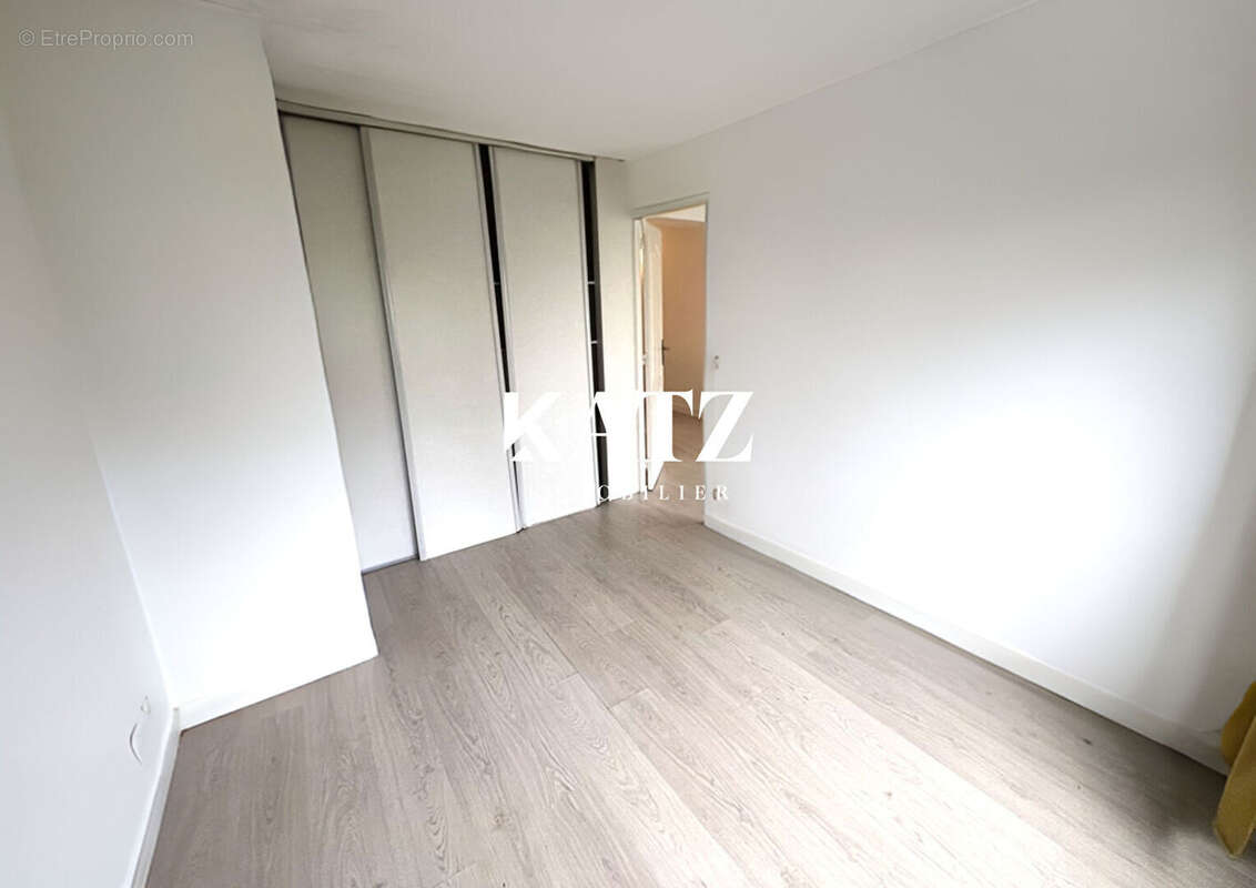 Appartement à PARIS-20E