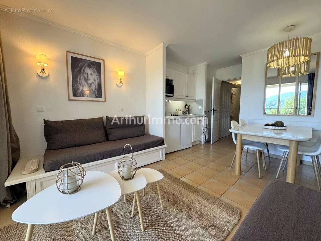 Appartement à GRIMAUD