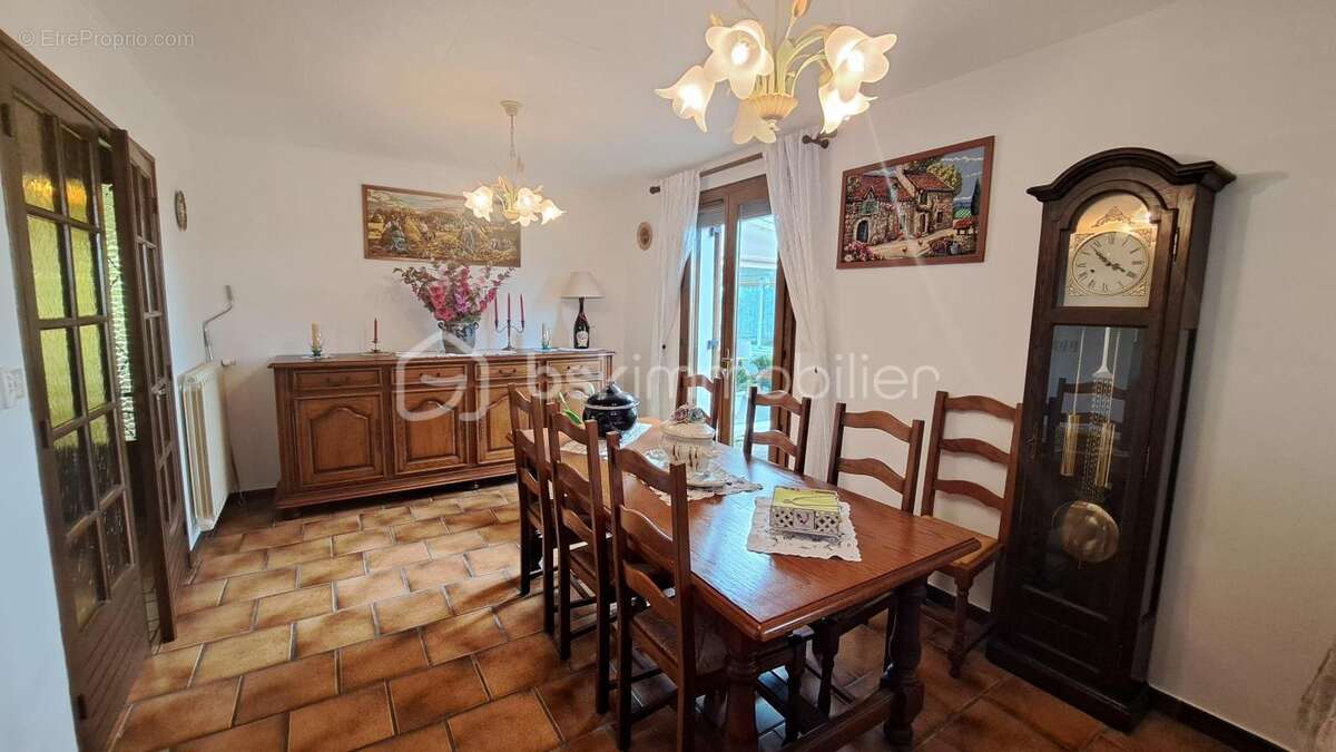 Maison à LEGUILLAC-DE-L&#039;AUCHE