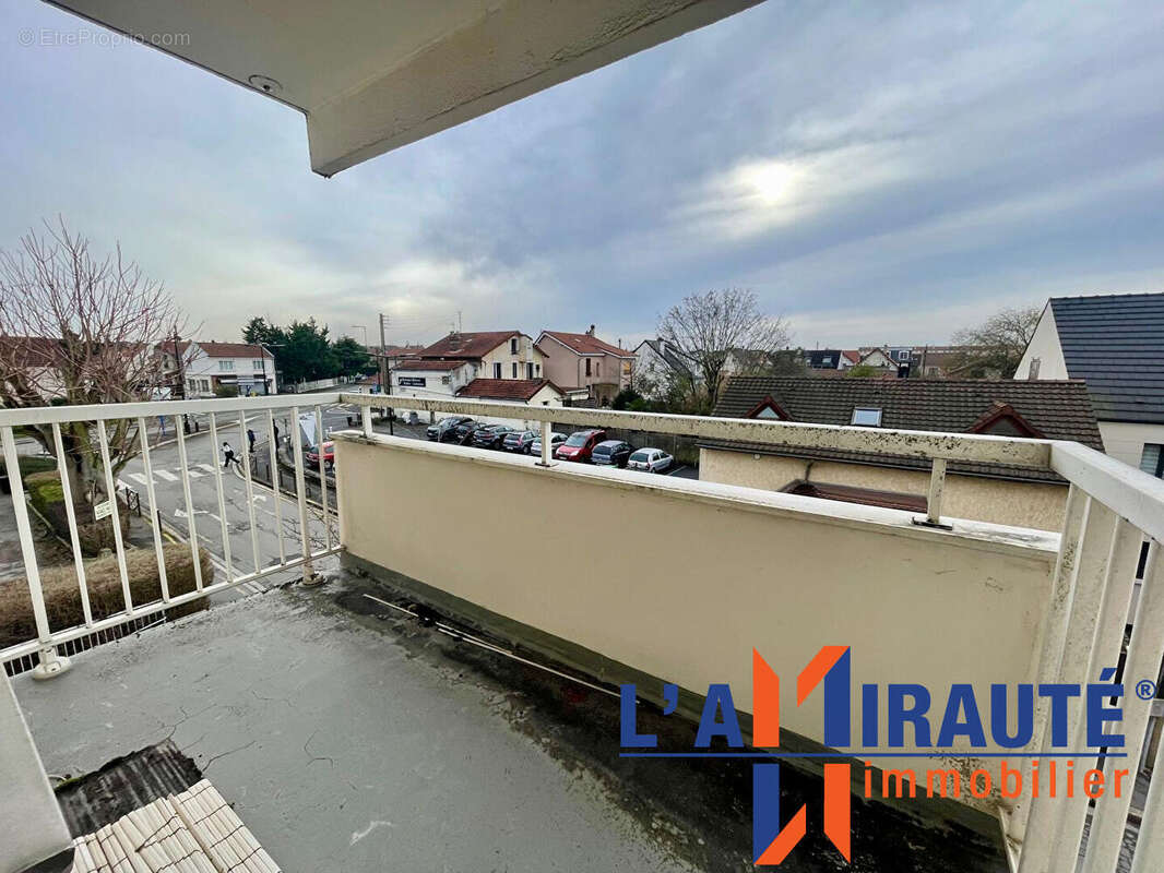 Appartement à SARTROUVILLE