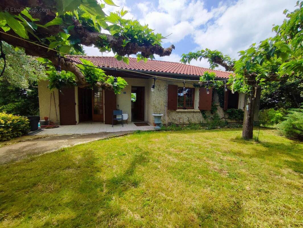 Photo 1 - Maison à SAINT-AVIT