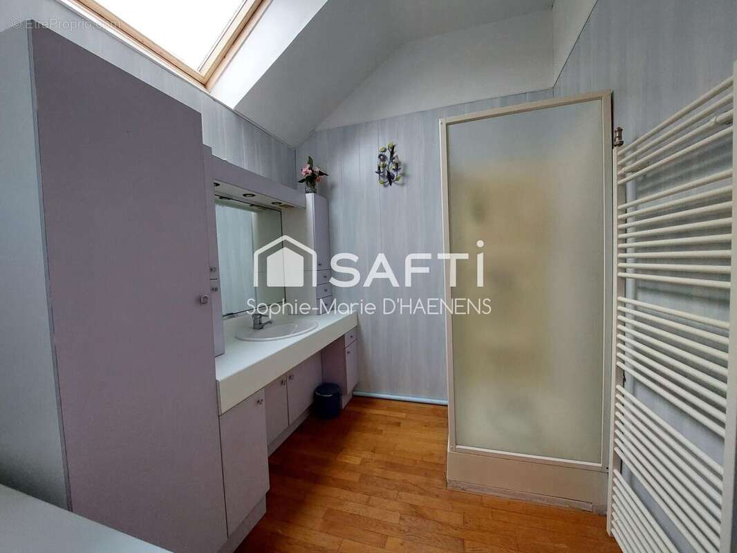 Maison 147 m² à Saint-Verain  - photo 6